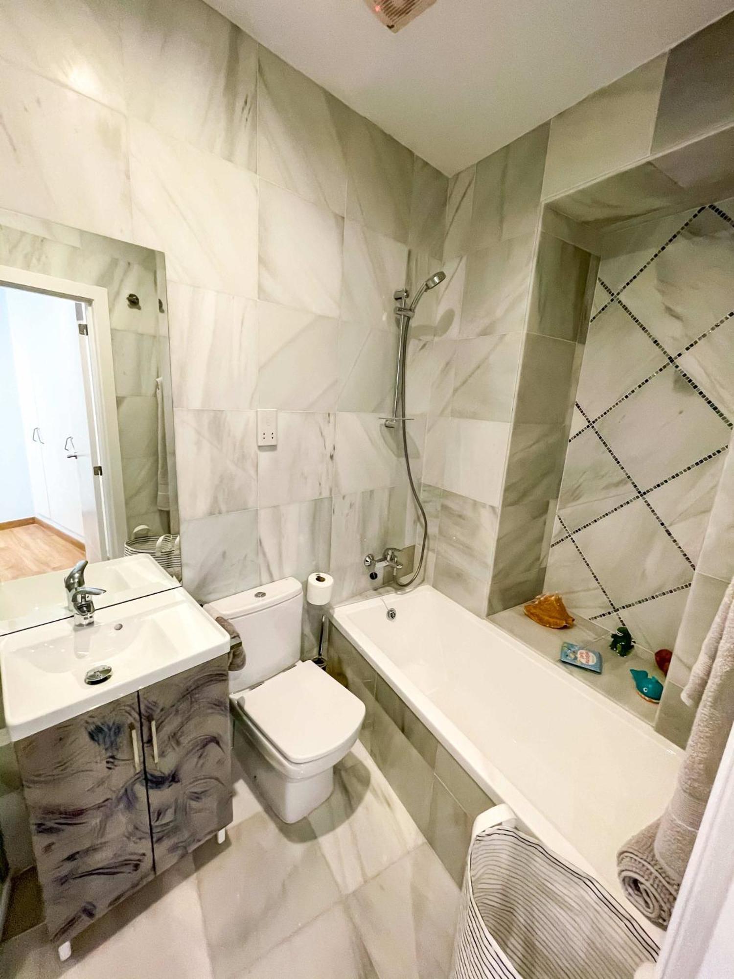 Elegant 2-Br Apartment With Unmatched Central Location Gibraltar Exterior foto